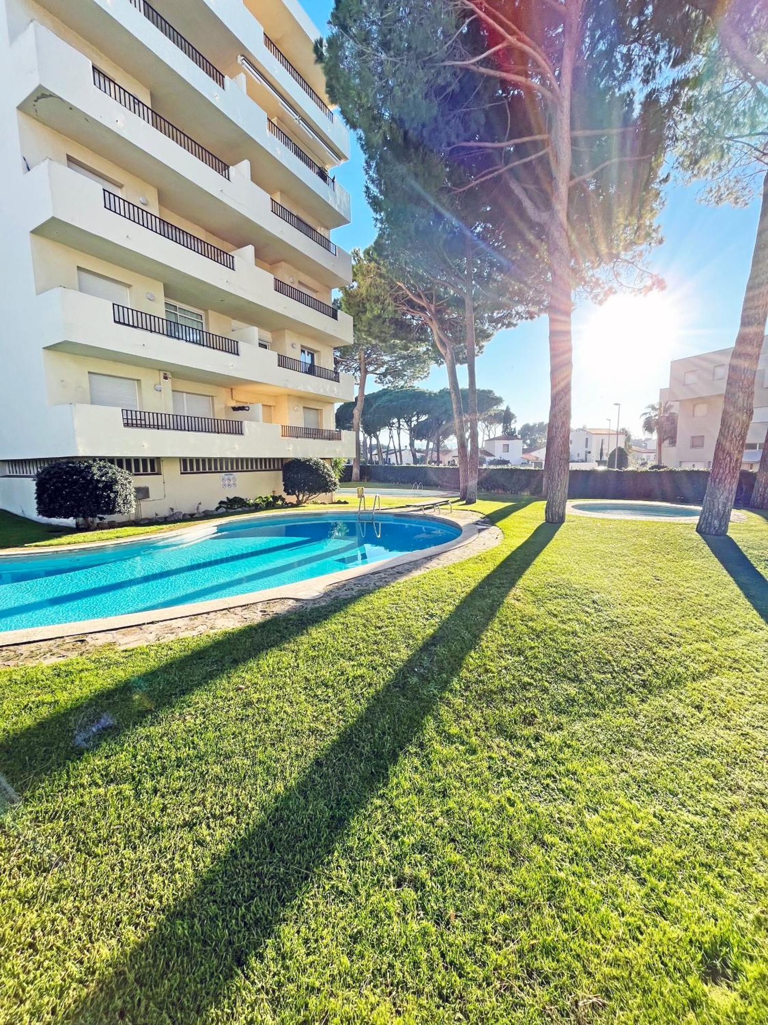 Apartamento En La Escala Con Piscina Y Parking L' Escala Extérieur photo